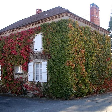 Au Relais De Neche. Bed and Breakfast Begues Buitenkant foto