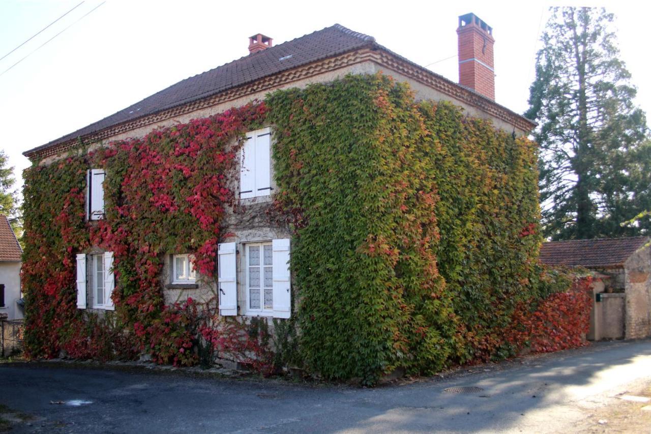 Au Relais De Neche. Bed and Breakfast Begues Buitenkant foto